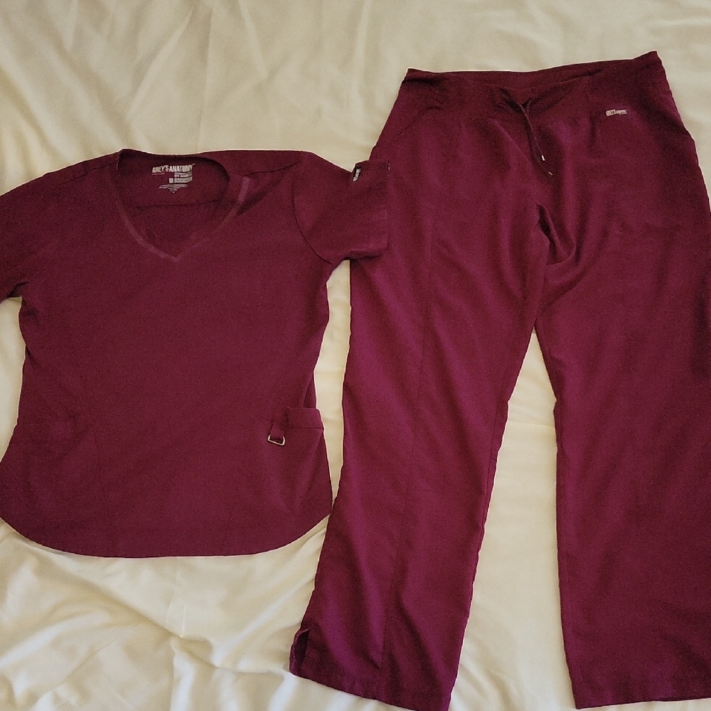 Grey's Anatomy Burgundy Scrub Set Size M regular